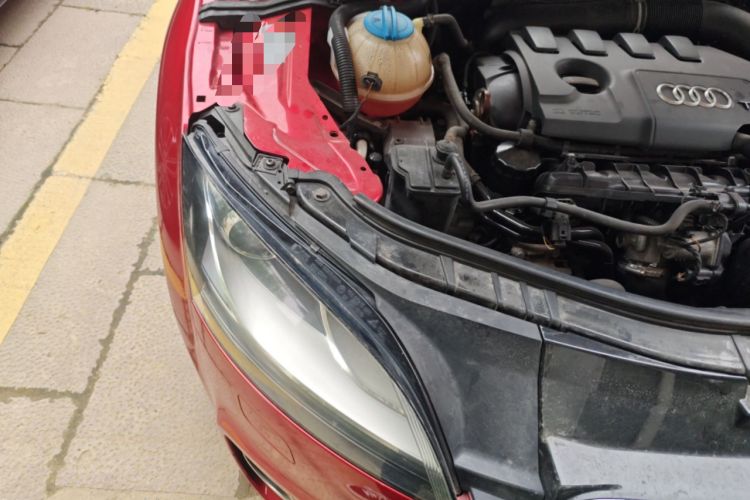 Used Audi TT 2011 TT Coupe 2.0 TFSI Engine Bay Right