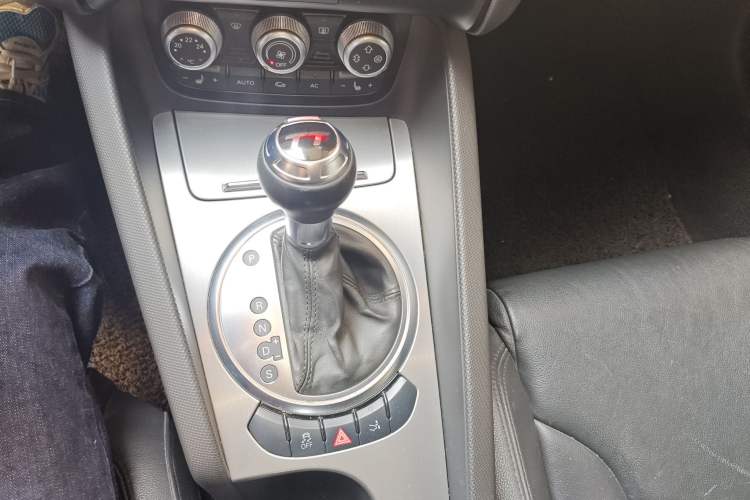 Used Audi TT 2011 TT Coupe 2.0 TFSI Gear Lever