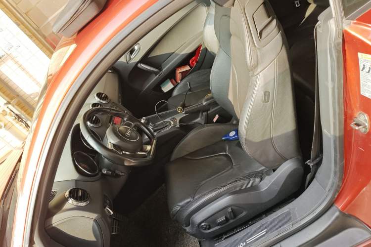 Used Audi TT 2011 TT Coupe 2.0 TFSI Left Front Seat