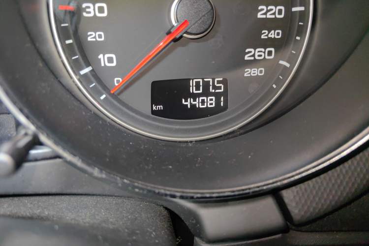 Used Audi TT 2011 TT Coupe 2.0 TFSI Odometer Close Up