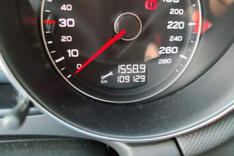 Used Audi TT 2011 TT Coupe 2.0 TFSI Odometer Close Up