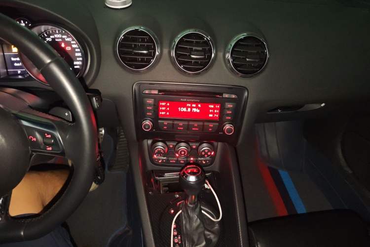 Used Audi TT 2011 TT Coupe 2.0 TFSI Audio And AC Panel