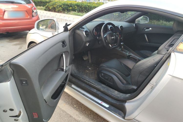 Used Audi TT 2011 TT Coupe 2.0TFSI quattro Driver Seat