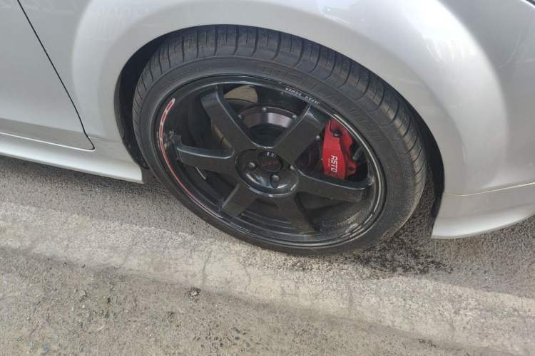 Used Audi TT 2011 TT Coupe 2.0TFSI quattro Right Front Wheel Hub