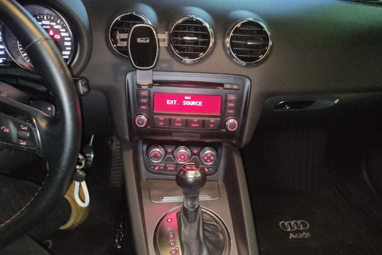 Used Audi TT 2011 TT Coupe 2.0 TFSI Audio And AC Panel