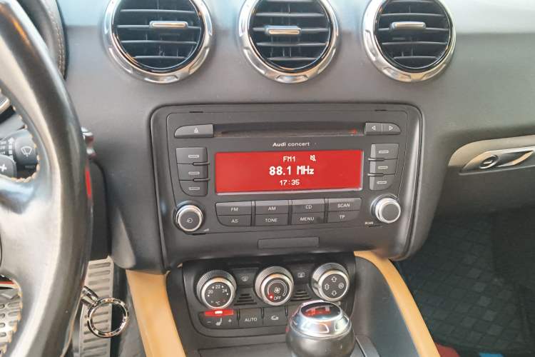 Used Audi TT 2011 TT Coupe 2.0 TFSI Audio And AC Panel