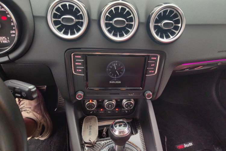 Used Audi TT 2011 TT Coupe 2.0TFSI quattro Audio And AC Panel