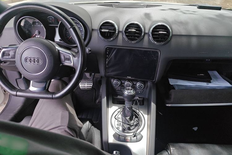 Used Audi TT 2011 TT Coupe 2.0TFSI quattro Center Console