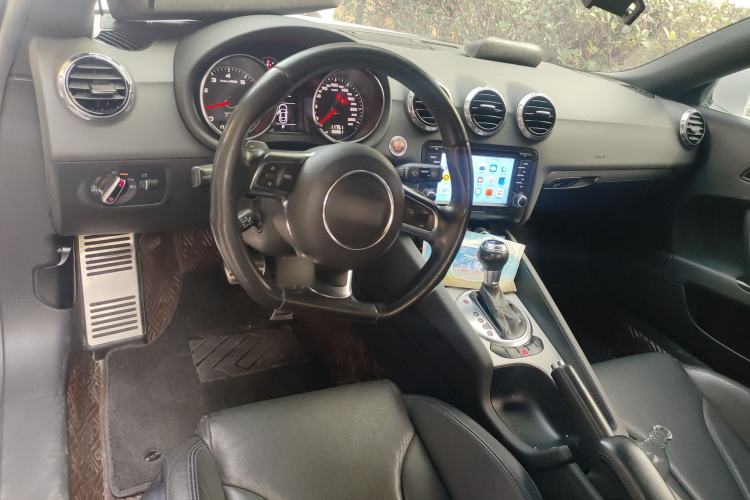 Used Audi TT 2011 TT Coupe 2.0 TFSI Center Console