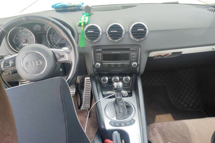 Used Audi TT 2011 TT Coupe 2.0 TFSI Center Console