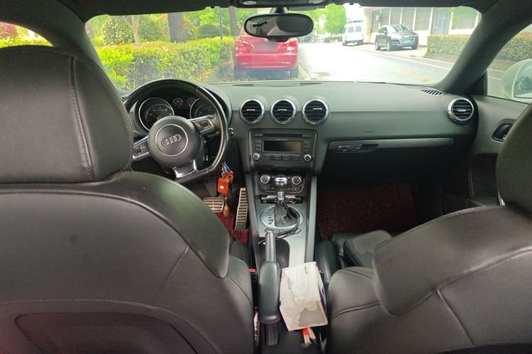 Used Audi TT 2011 TT Coupe 2.0 TFSI Center Console