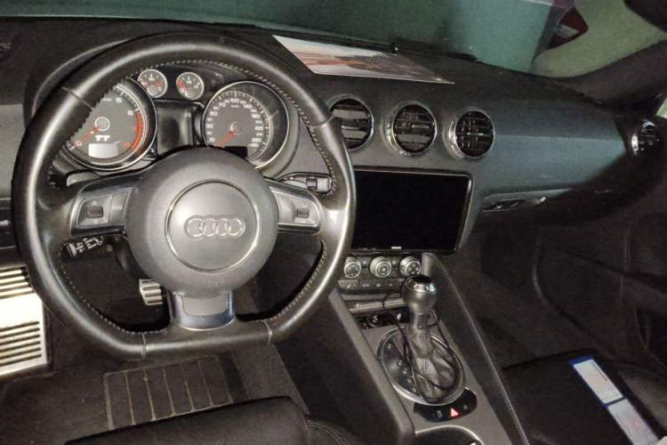 Used Audi TT 2011 TT Coupe 2.0TFSI quattro Center Console