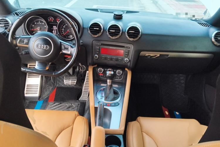 Used Audi TT 2011 TT Coupe 2.0 TFSI Center Console