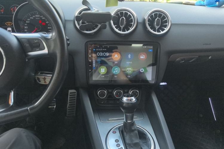 Used Audi TT 2011 TT Coupe 2.0 TFSI Center Console