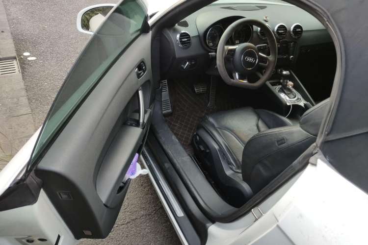 Used Audi TT 2011 TT Roadster 2.0TFSI Driver Seat