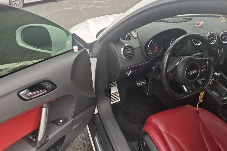 Used Audi TT 2011 TT Coupe 2.0TFSI quattro Driver Seat