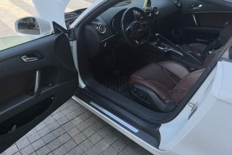 Used Audi TT 2011 TT Coupe 2.0 TFSI Driver Seat