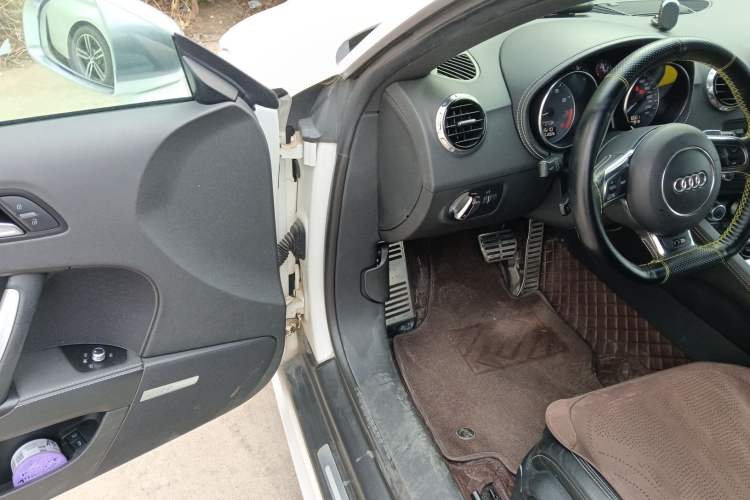 Used Audi TT 2011 TT Coupe 2.0 TFSI Driver Seat