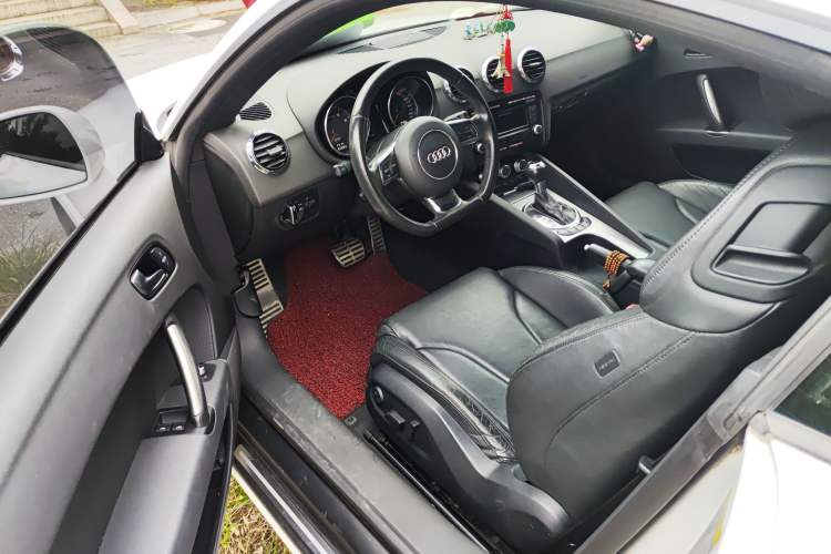 Used Audi TT 2011 TT Coupe 2.0 TFSI Driver Seat