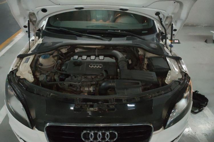 Used Audi TT 2011 TT Coupe 2.0 TFSI Engine Bay