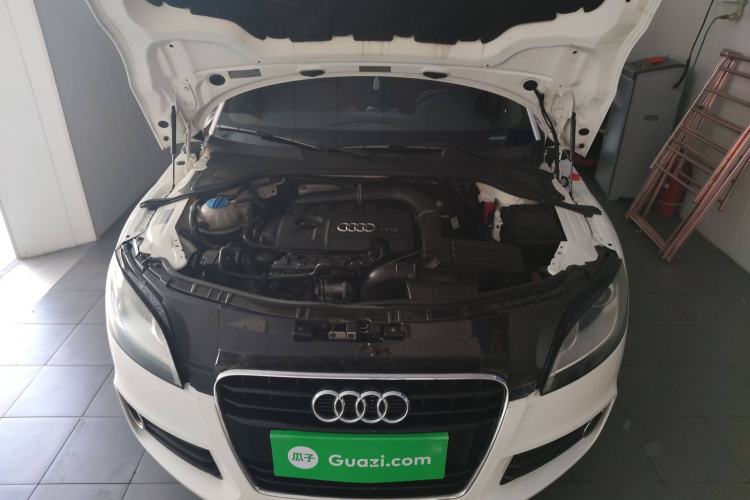 Used Audi TT 2011 TT Roadster 2.0TFSI Engine Bay