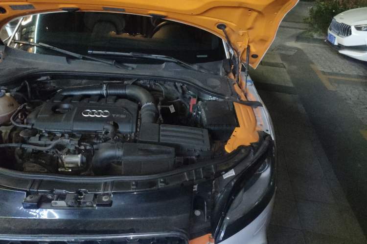 Used Audi TT 2011 TT Coupe 2.0 TFSI Engine Bay Left