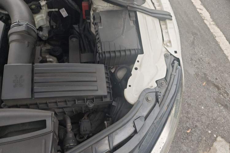 Used Audi TT 2011 TT Coupe 2.0TFSI quattro Engine Bay Left