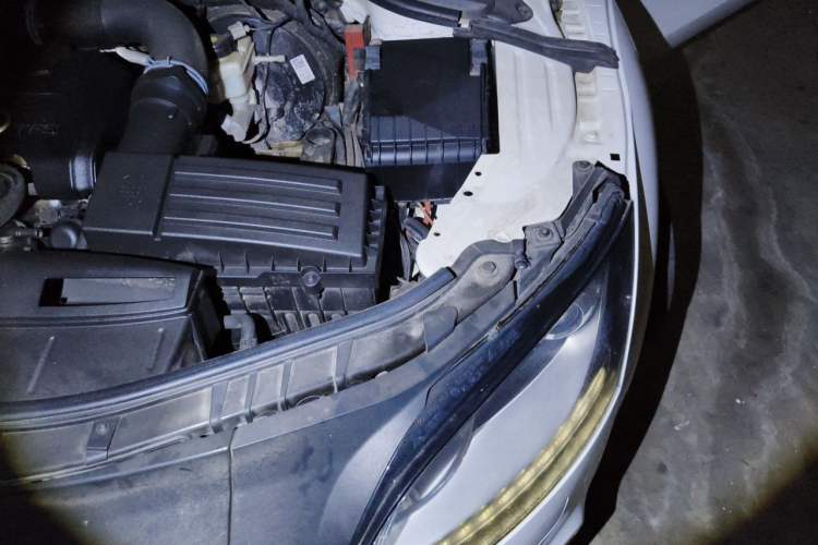 Used Audi TT 2011 TT Coupe 2.0TFSI quattro Engine Bay Left