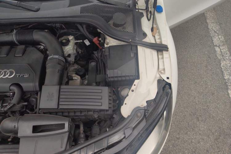 Used Audi TT 2011 TT Coupe 2.0TFSI quattro Engine Bay Left