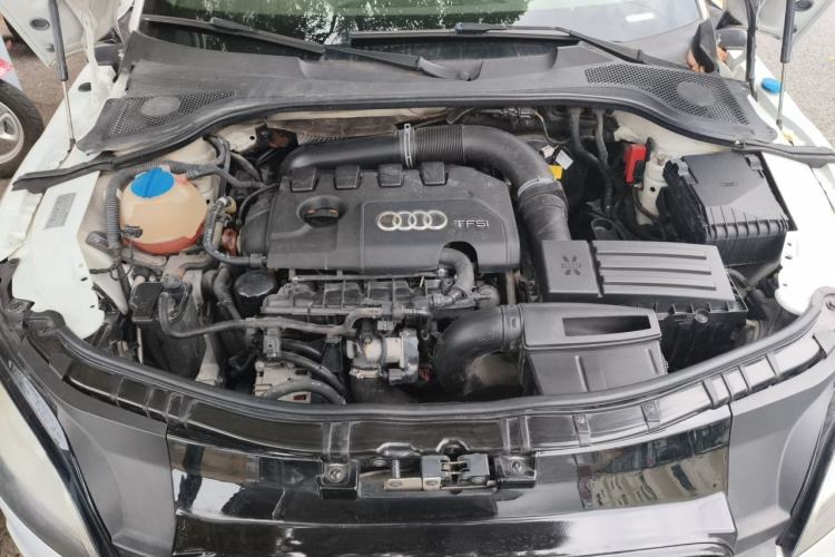 Used Audi TT 2011 TT Coupe 2.0 TFSI Engine Bay