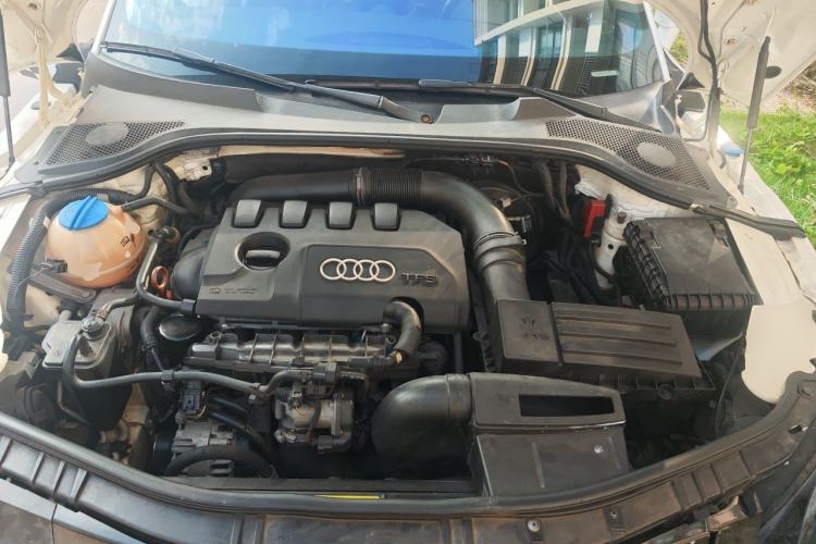 Used Audi TT 2011 TT Coupe 2.0 TFSI Engine Bay