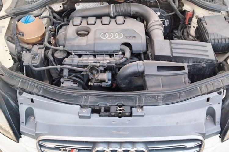 Used Audi TT 2011 TT Coupe 2.0 TFSI Engine Bay