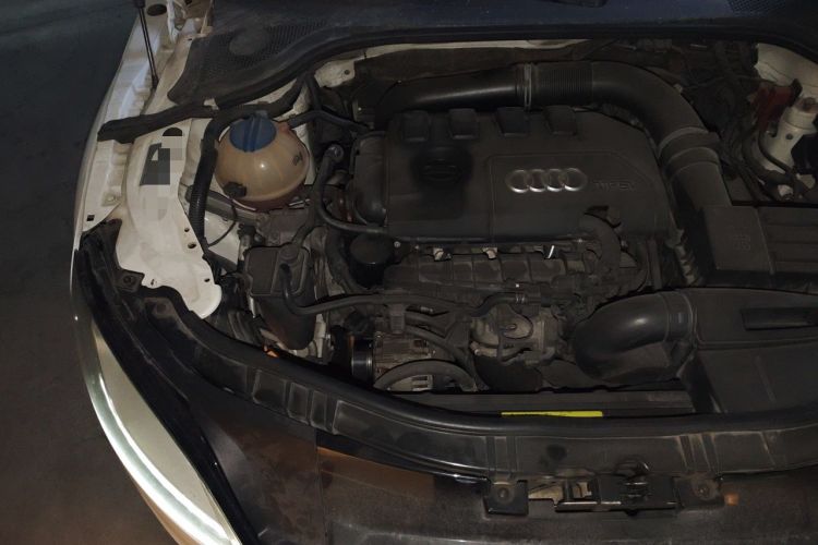 Used Audi TT 2011 TT Coupe 2.0TFSI quattro Engine Bay Right