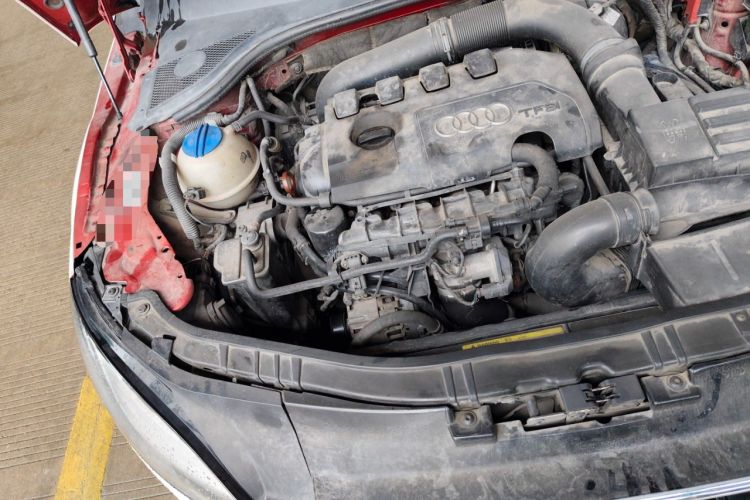 Used Audi TT 2011 TT Coupe 2.0 TFSI Engine Bay Right