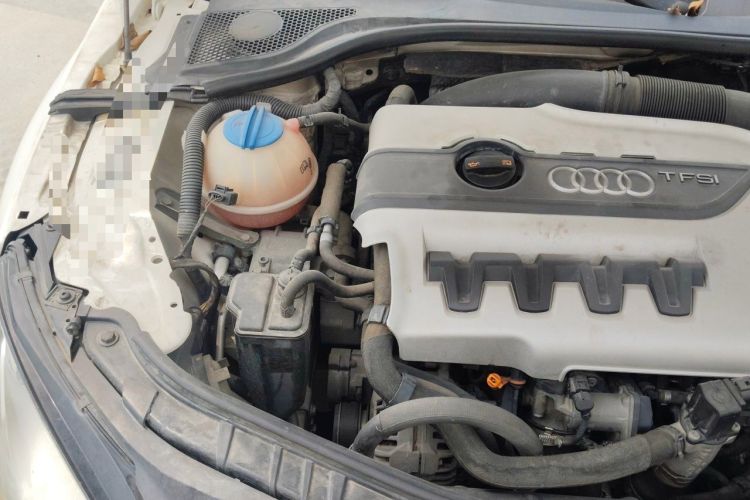 Used Audi TT 2011 TT Coupe 2.0 TFSI Engine Bay Right