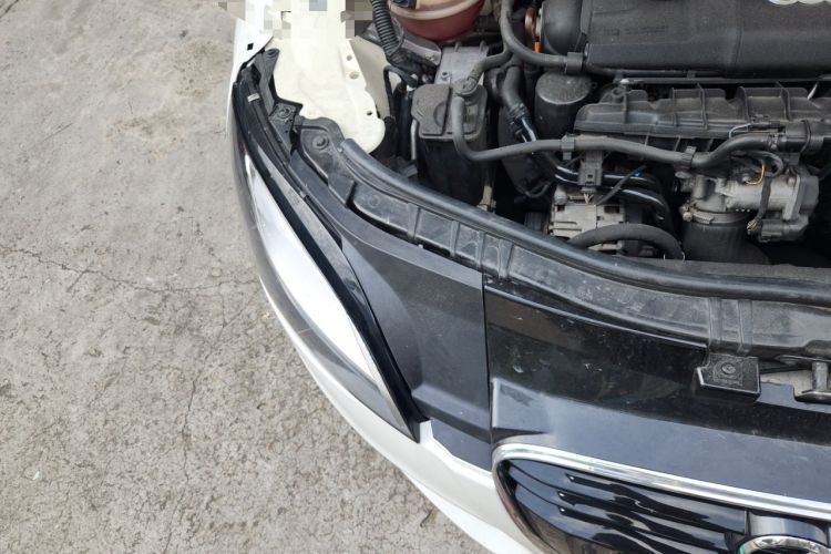 Used Audi TT 2011 TT Coupe 2.0 TFSI Engine Bay Right