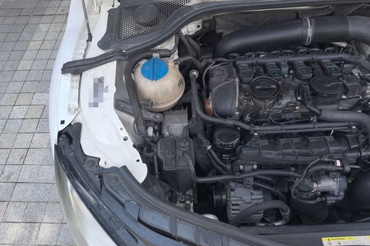 Used Audi TT 2011 TT Coupe 2.0 TFSI Engine Bay Right