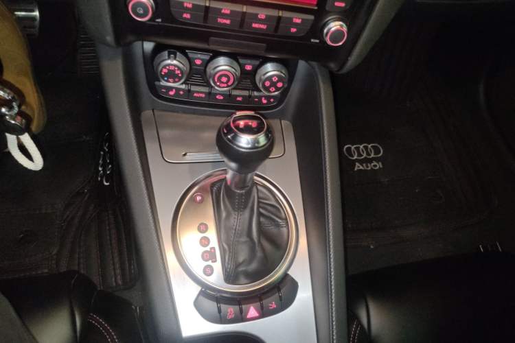 Used Audi TT 2011 TT Coupe 2.0 TFSI Gear Lever