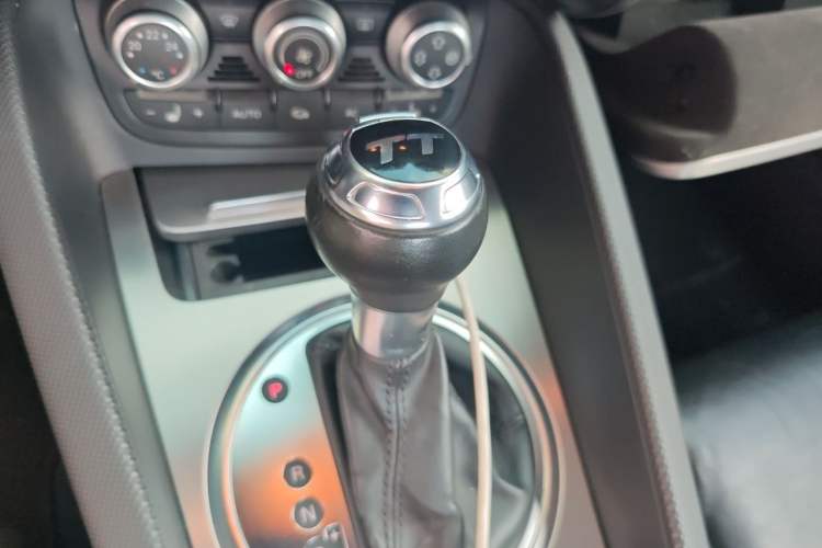 Used Audi TT 2011 TT Coupe 2.0 TFSI Gear Lever