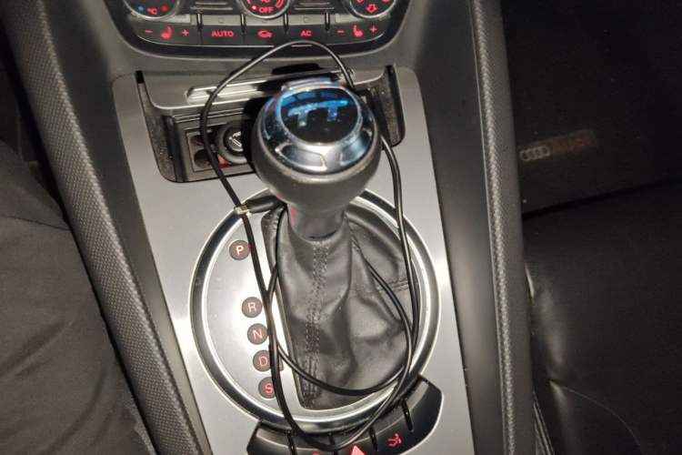 Used Audi TT 2011 TT Coupe 2.0TFSI quattro Gear Lever