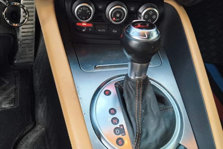 Used Audi TT 2011 TT Coupe 2.0 TFSI Gear Lever