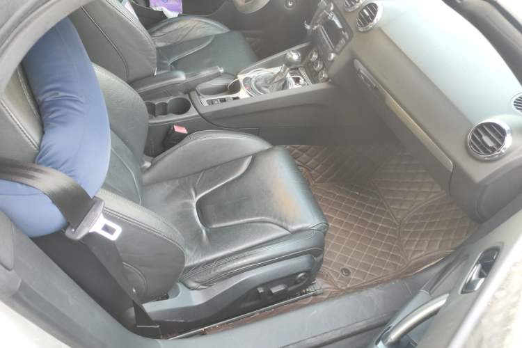 Used Audi TT 2011 TT Roadster 2.0TFSI Left Rear Seat