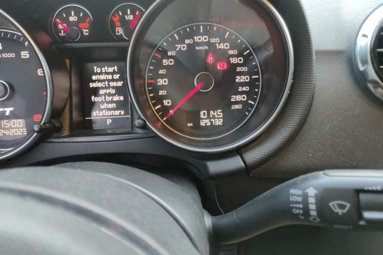 Used Audi TT 2011 TT Roadster 2.0TFSI Odometer Close Up