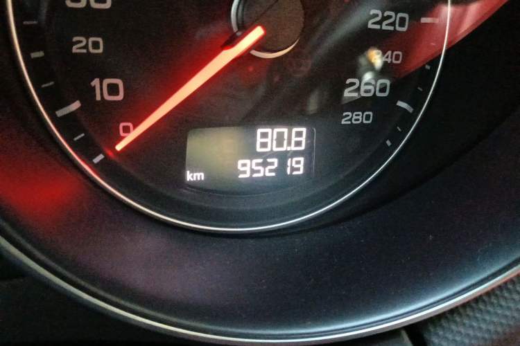 Used Audi TT 2011 TT Coupe 2.0 TFSI Odometer Close Up