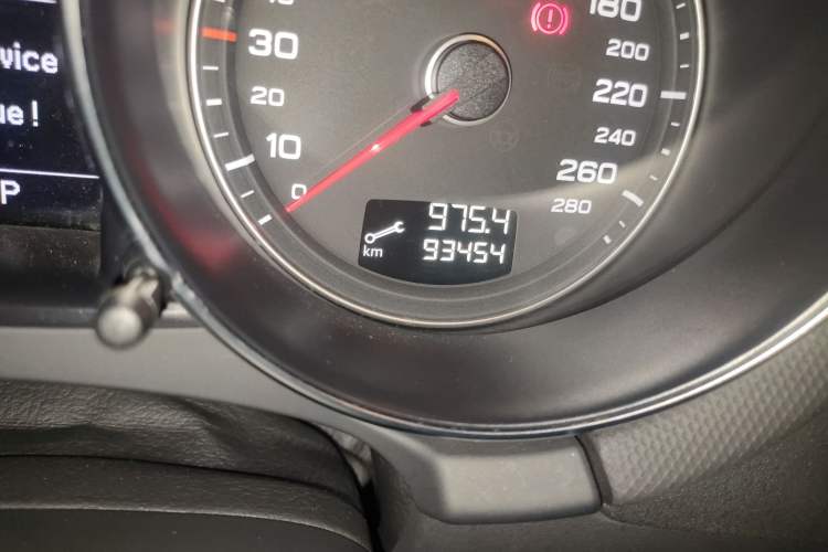 Used Audi TT 2011 TT Coupe 2.0 TFSI Odometer Close Up