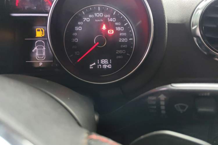 Used Audi TT 2011 TT Coupe 2.0 TFSI Odometer Close Up