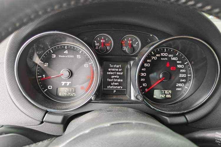 Used Audi TT 2011 TT Coupe 2.0TFSI quattro Odometer Close Up