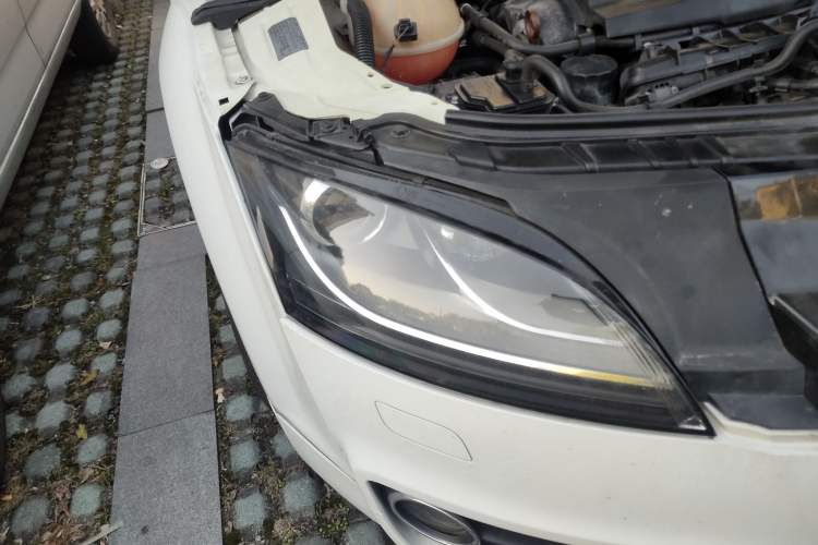 Used Audi TT 2011 TT Roadster 2.0TFSI Right Front Headlight