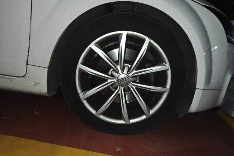 Used Audi TT 2011 TT Coupe 2.0 TFSI Right Front Wheel Hub