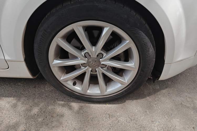Used Audi TT 2011 TT Coupe 2.0TFSI quattro Right Front Wheel Hub
